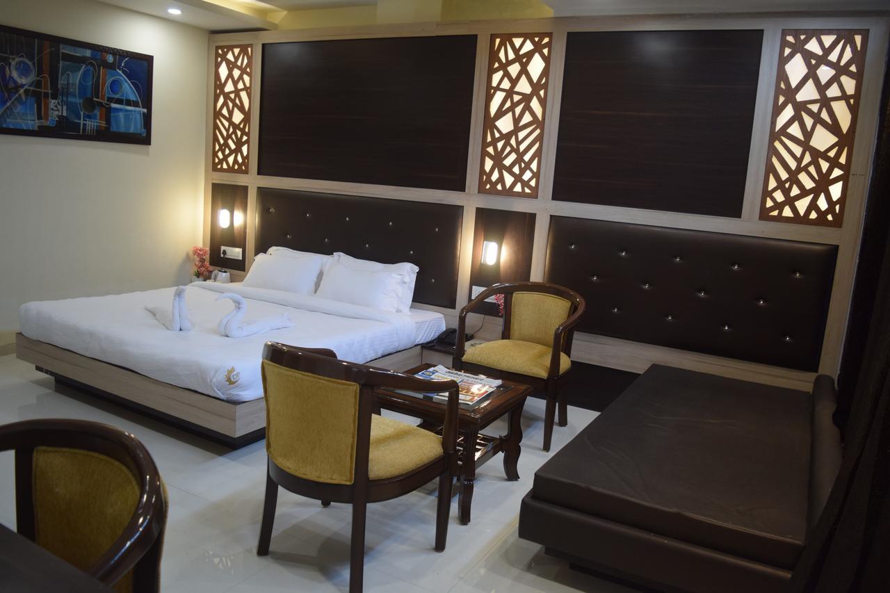 Hotel Dayal Shree Paradise Bhopal Buitenkant foto