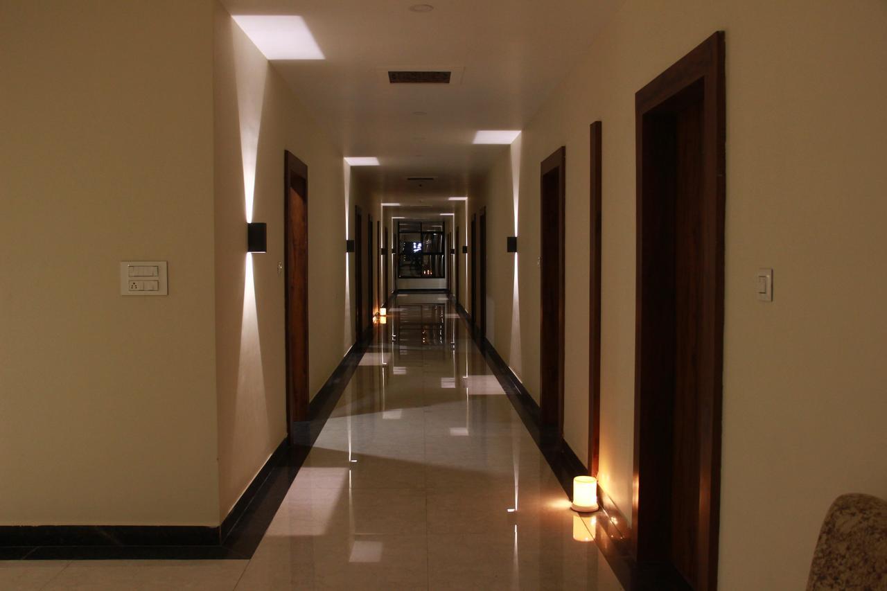 Hotel Dayal Shree Paradise Bhopal Buitenkant foto