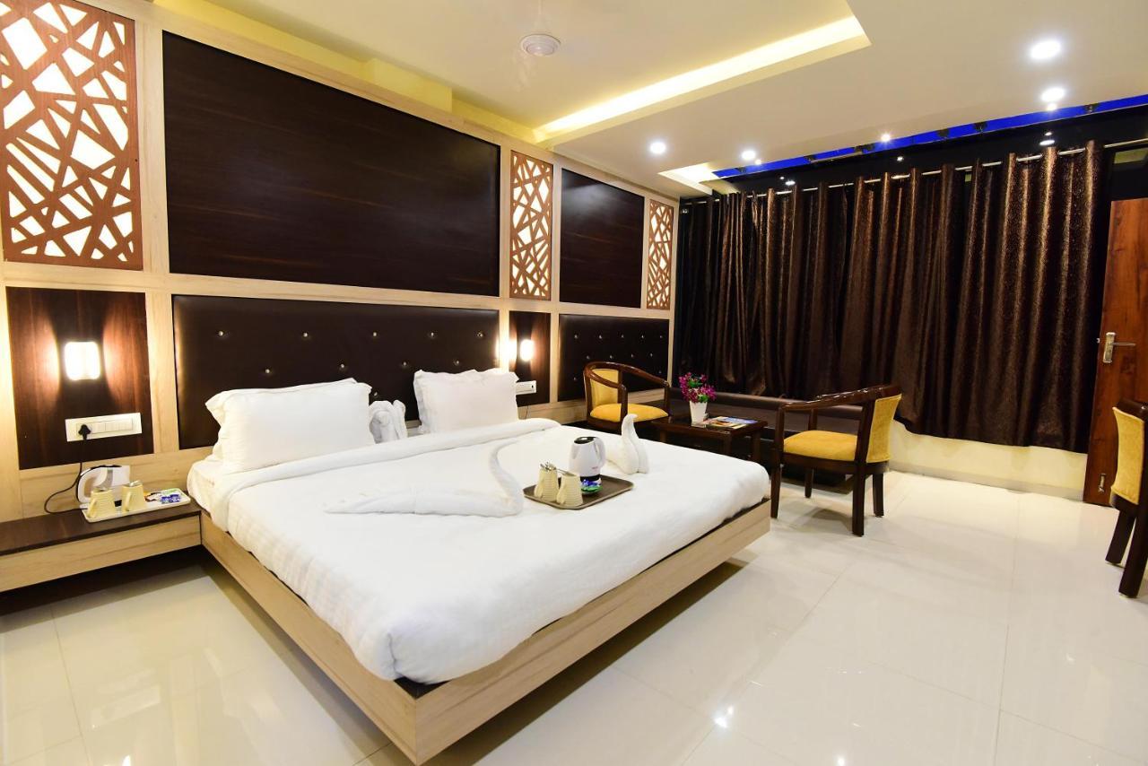 Hotel Dayal Shree Paradise Bhopal Buitenkant foto