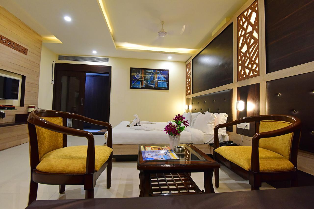Hotel Dayal Shree Paradise Bhopal Buitenkant foto