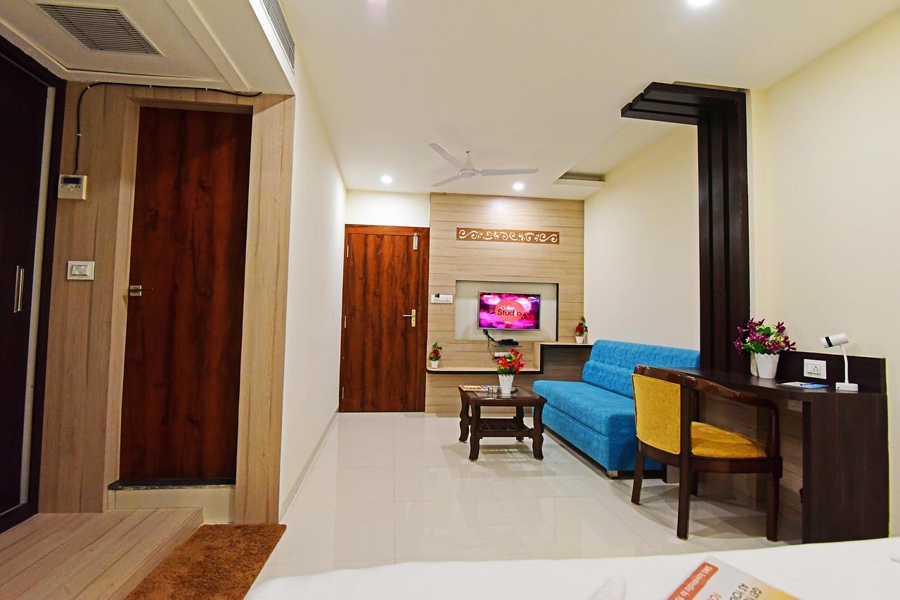 Hotel Dayal Shree Paradise Bhopal Buitenkant foto